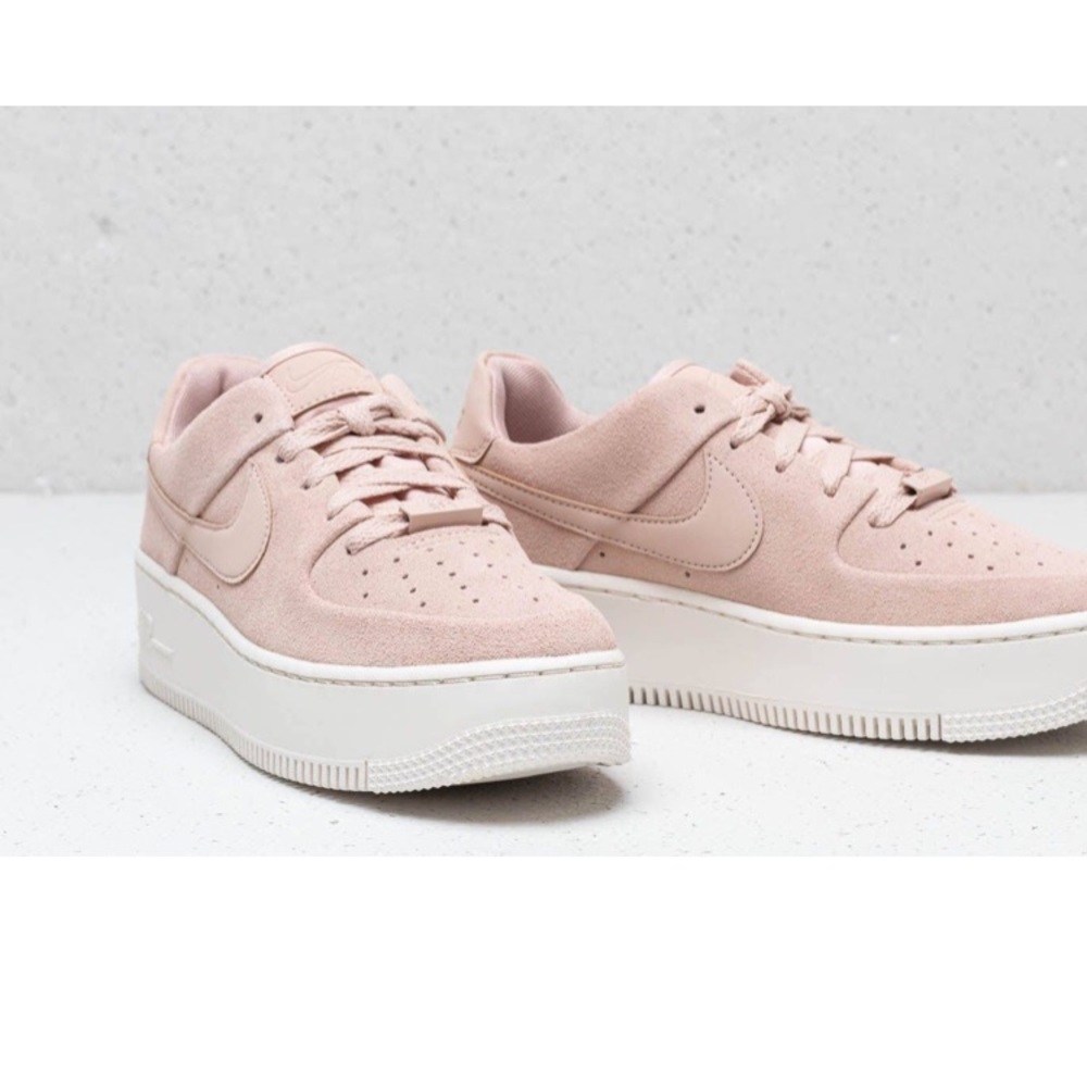 Women’s Nike Air Force 1 Sage Low Particle Beige